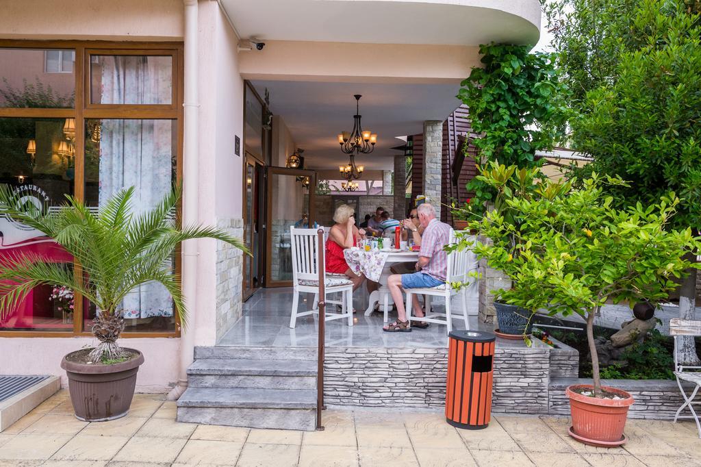 Hotel Central Slantchev Briag Extérieur photo